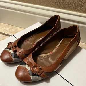 Burberry flats